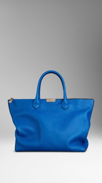 Burberry Medium Signature Grain Leather Tote Bag in Blue (ultramarine ...