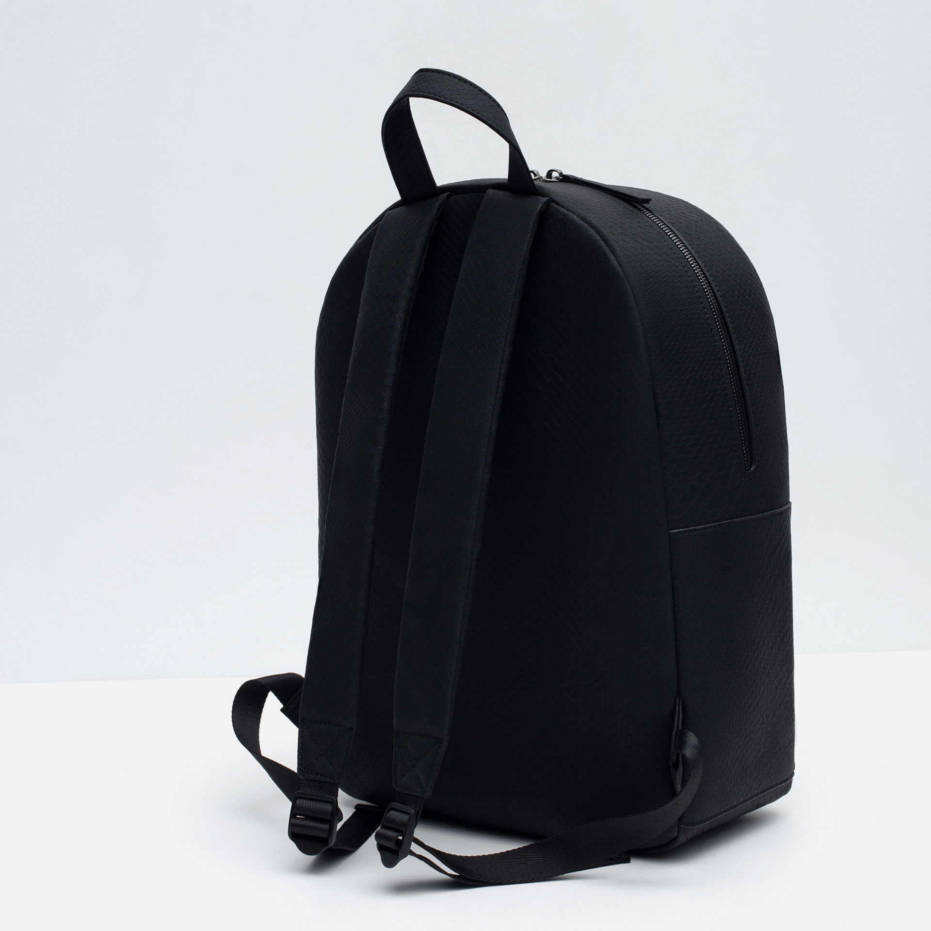 Zara Reptile Effect Embossed Backpack in Black for Men | Lyst