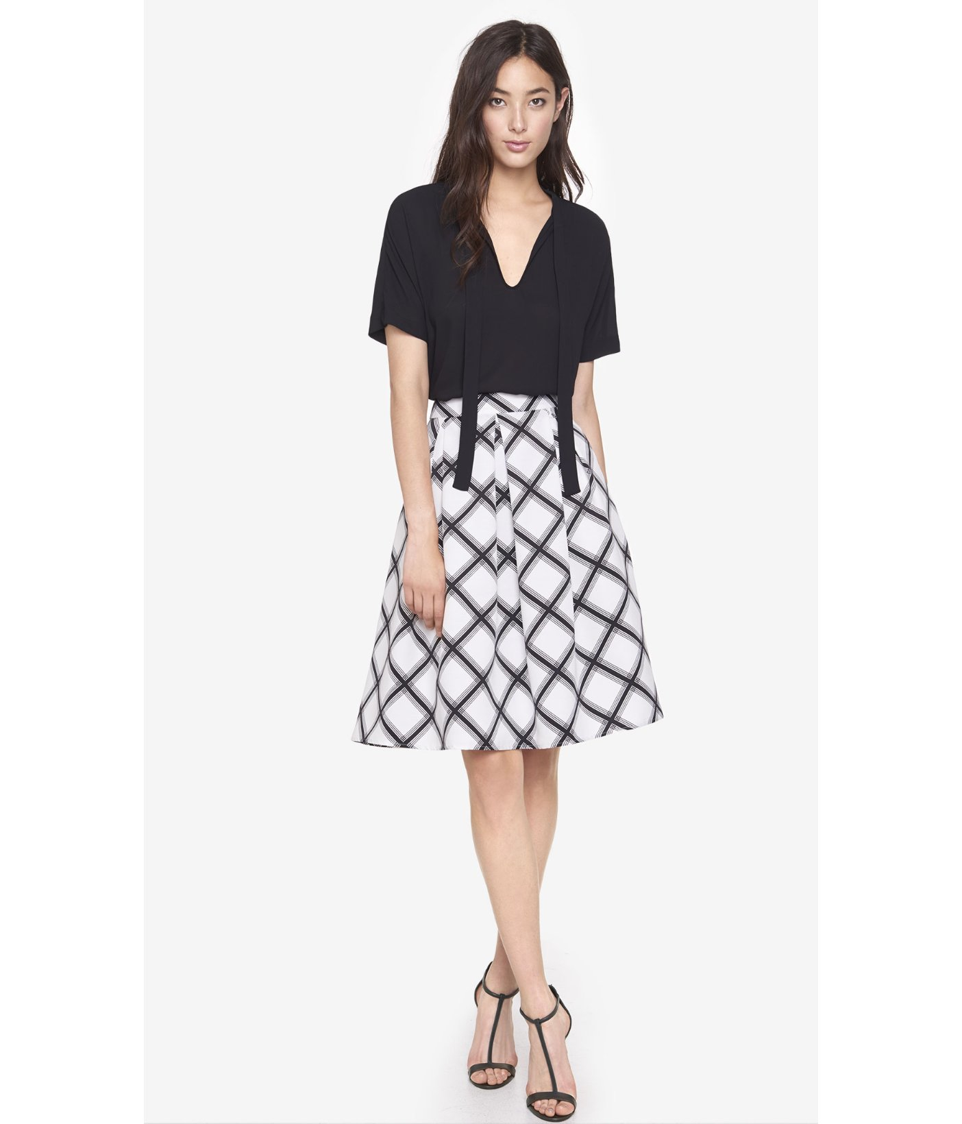 black and white midi skirt outfit
