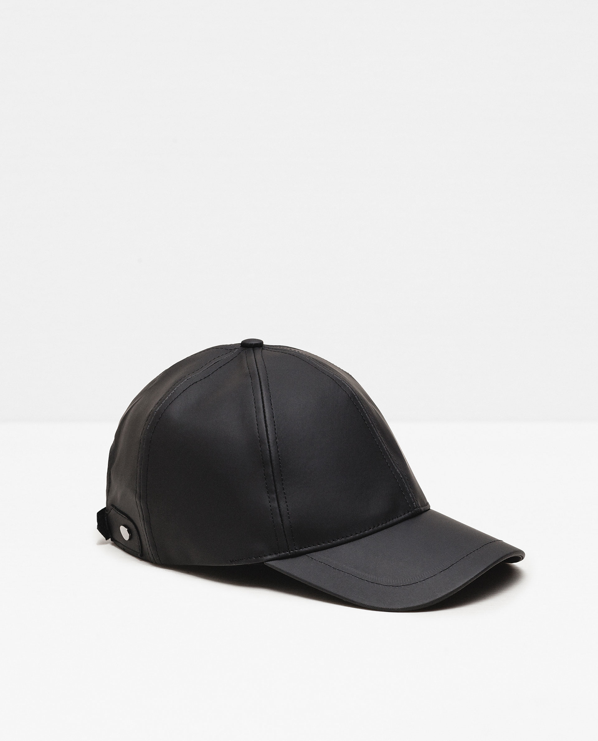 materials for zara cap