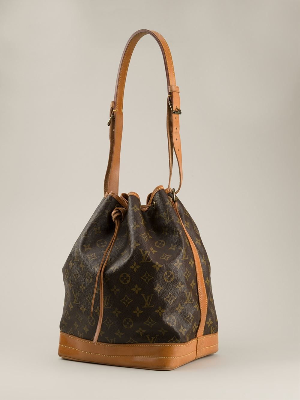 Louis Vuitton &#39;Noe&#39; Bucket Shoulder Bag in Brown