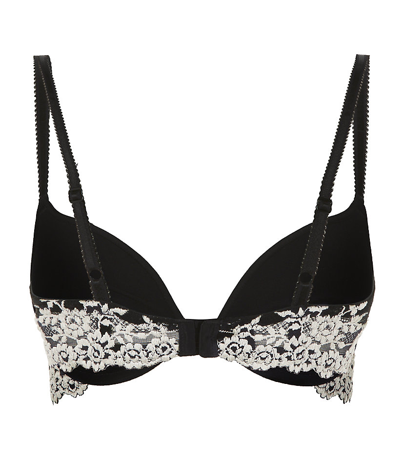 Wacoal Embrace Lace Underwired T-Shirt Bra in Black (floral) | Lyst