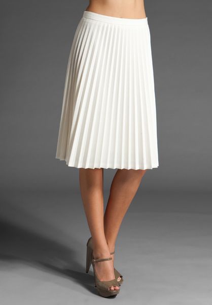 Trina Turk Shaye Pleated Skirt in White (ivory) | Lyst
