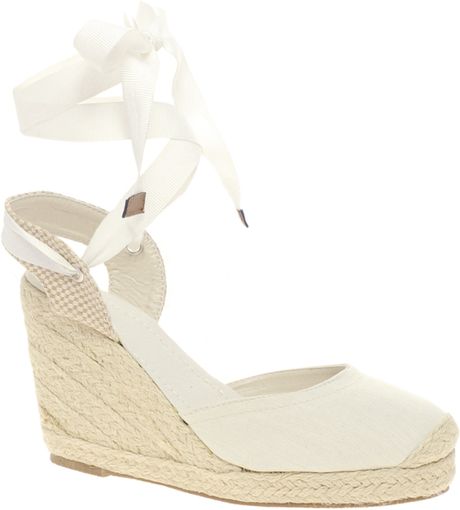 Asos Asos Harnie Closed Toe Wedge Espadrille in White (offwhite) | Lyst