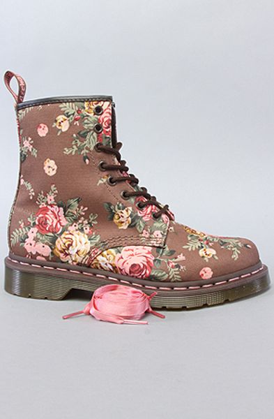 Dr. Martens The 8-eye Boot in Taupe Victorian Flowers in Brown (taupe ...