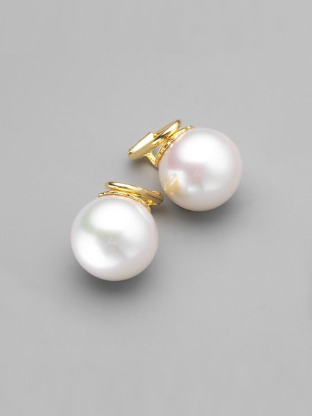 Majorica 14mm White Pearl Clip-on Earrings in Gold | Lyst