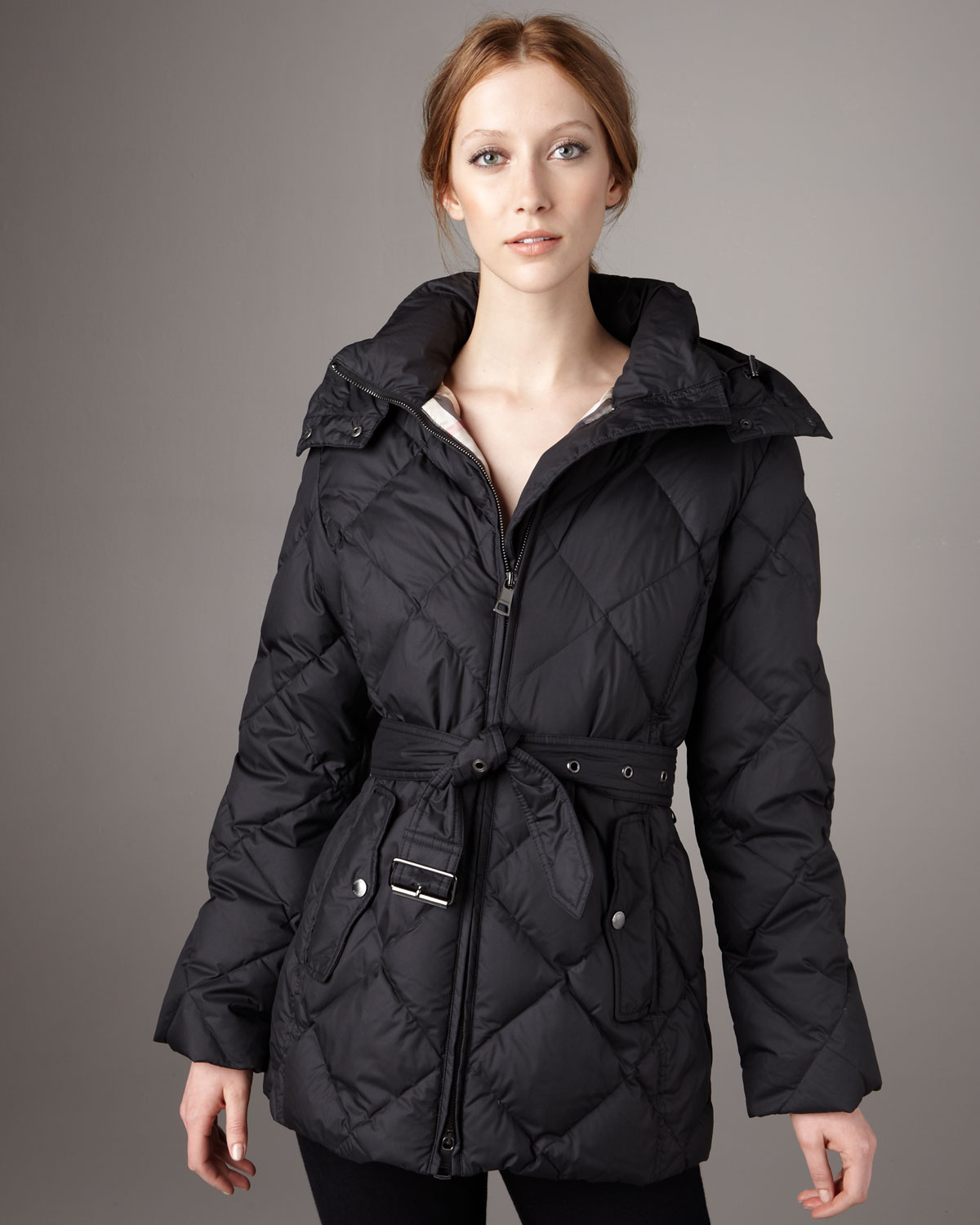 Burberry Brit Short Quilted Puffer Coat in Black | Lyst