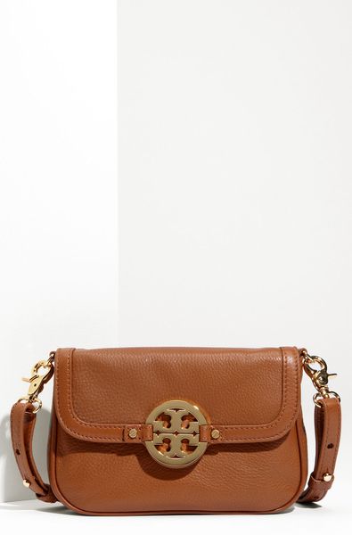 Tory Burch Amanda Pebbled Leather Crossbody Bag in Brown (luggage) | Lyst