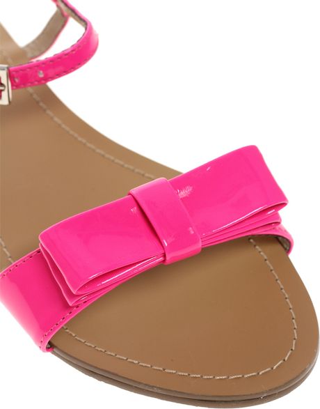 Carvela Kurt Geiger Kute Bow Flat Sandals in Pink (neonpink) | Lyst