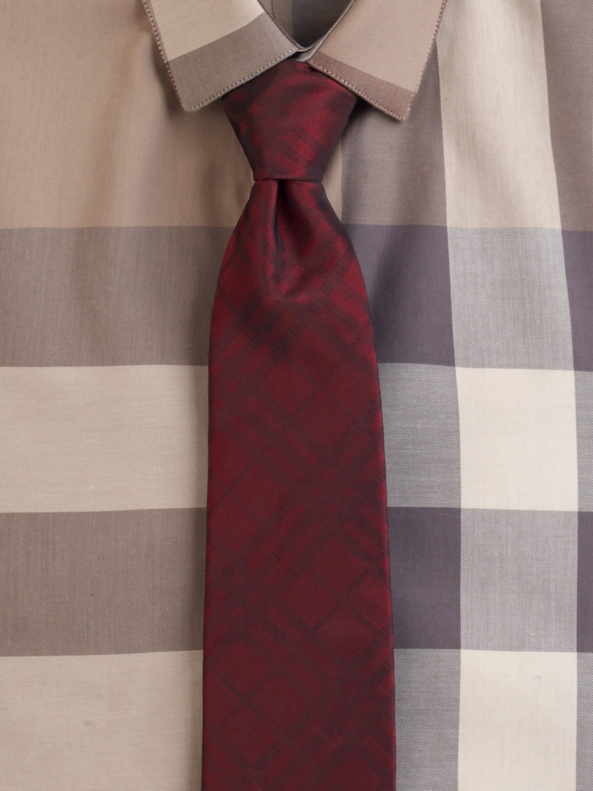 burberry tie red