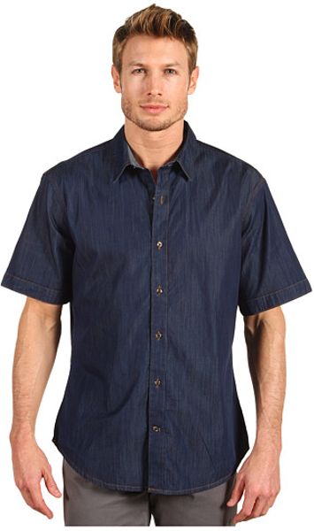 Sidebar (and it seems everyone on mfa) thinks short sleeve button-ups ...