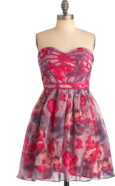 Modcloth Watercolor Romantic Dress in Purple (charcoal) | Lyst