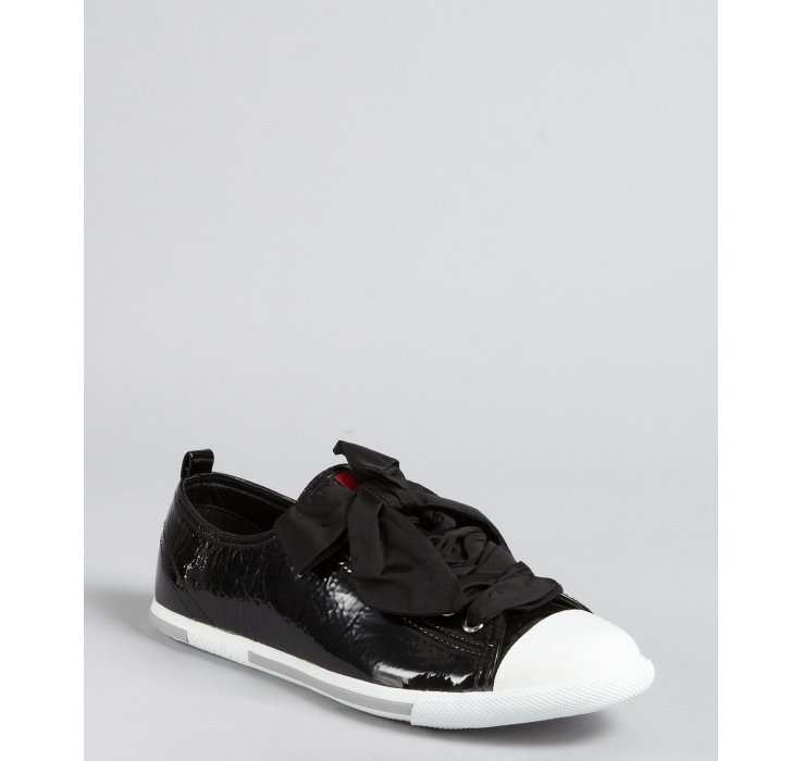 sneakers with bows on front