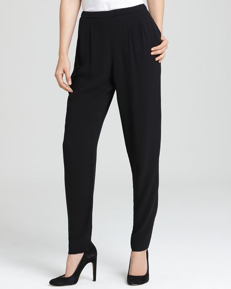 Eileen Fisher Pleated Tapered Pants in Black | Lyst