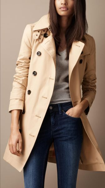 Burberry Brit Double Throat Latch Trench Coat in Beige (new chino) | Lyst