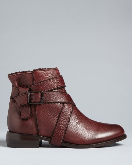 Juicy Couture Flat Ankle Booties Rino in Brown (oxblood) | Lyst