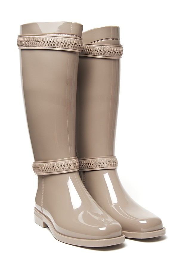 grey zipper boots