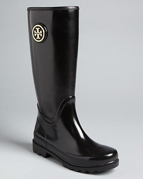 Tory Burch Sarah Logo Rain Boots in Black | Lyst