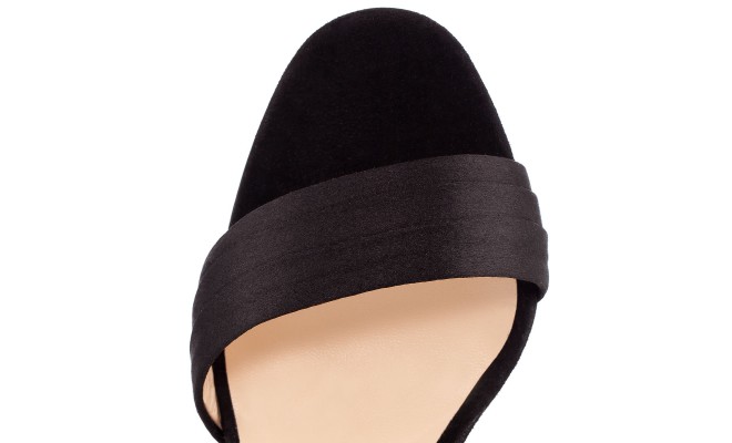 louboutin vampanodo black
