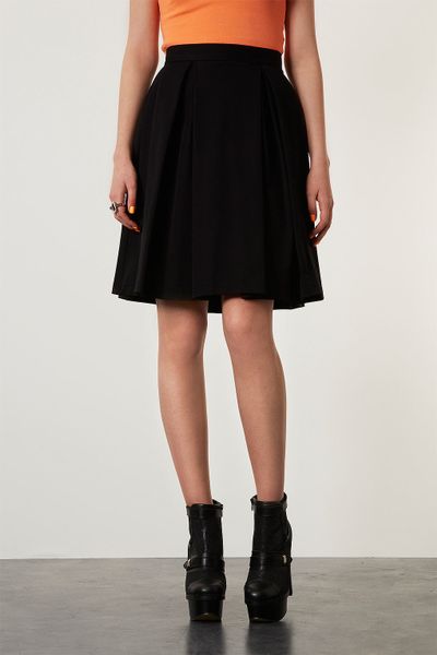 Topshop Knee Length Pleat Skirt in Black | Lyst