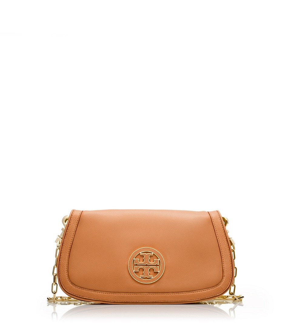 tory burch amanda logo clutch