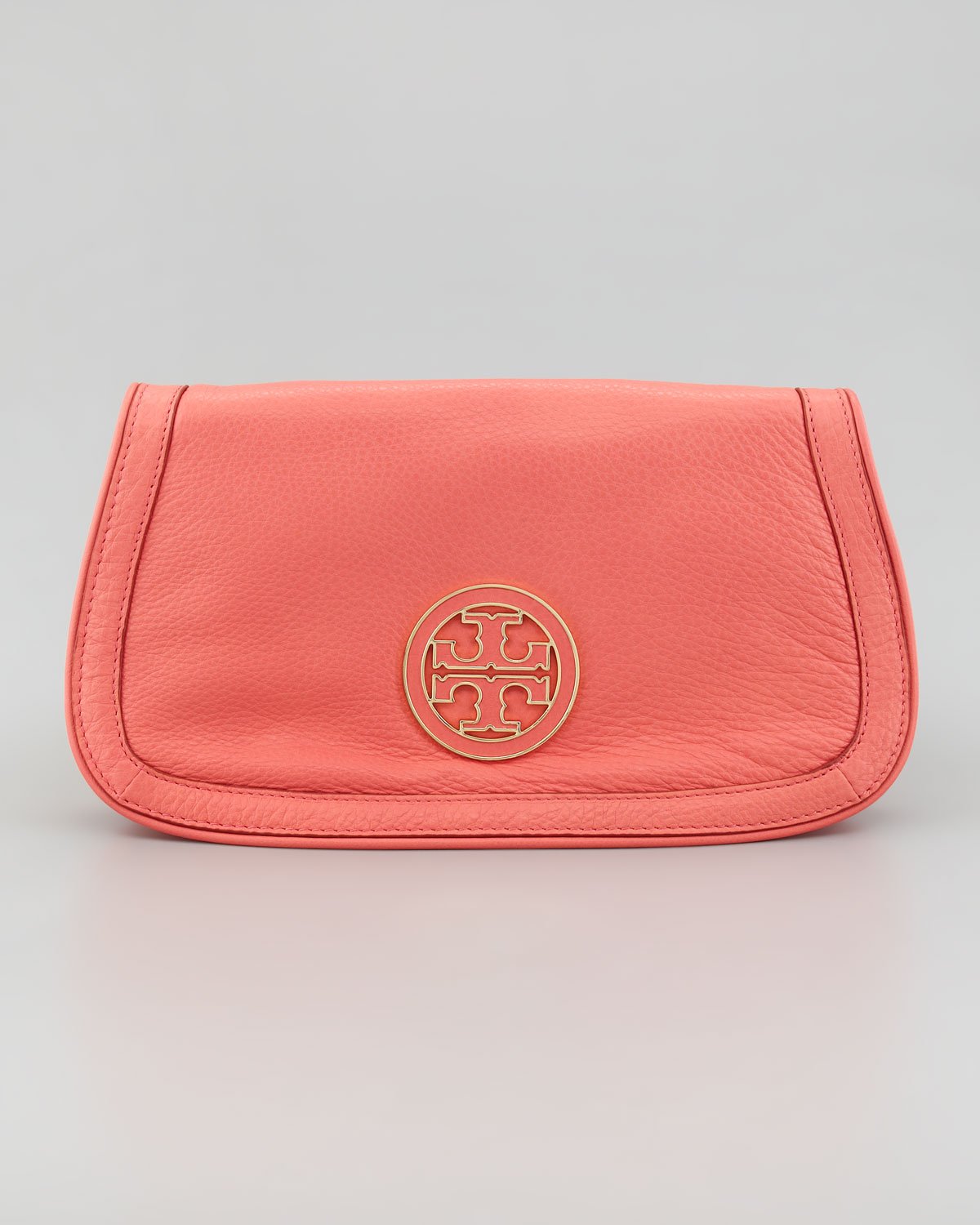 tory burch amanda logo clutch