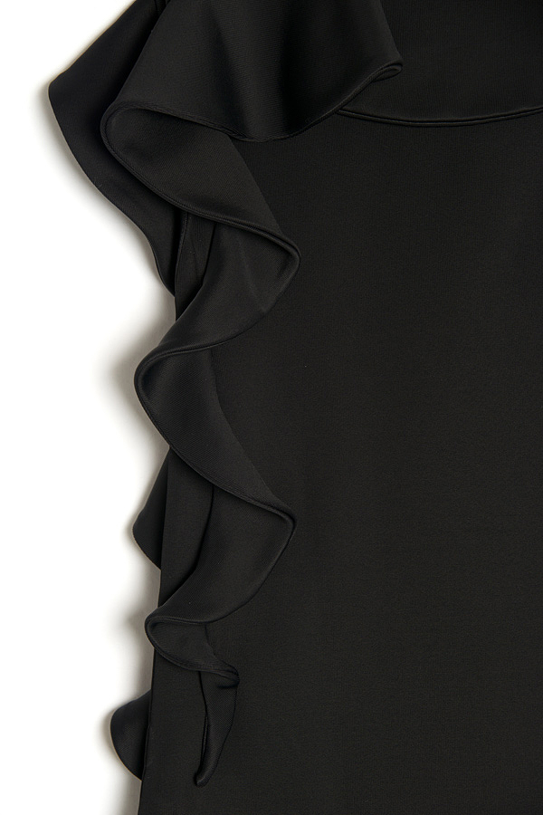 sleeveless black givenchy gown