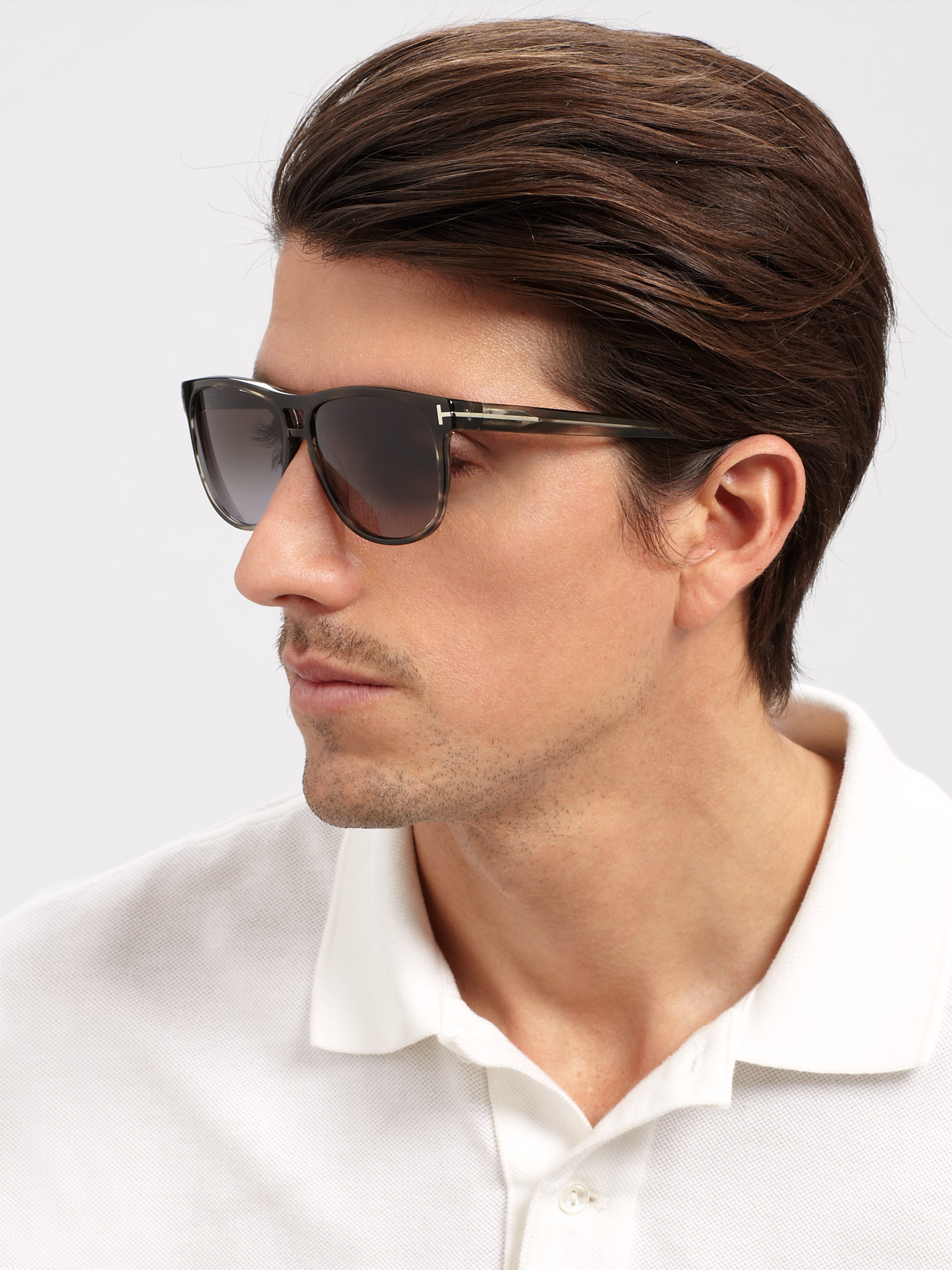 Tom ford Wayfarer Inspired Plastic Sunglasses in Gray | Lyst