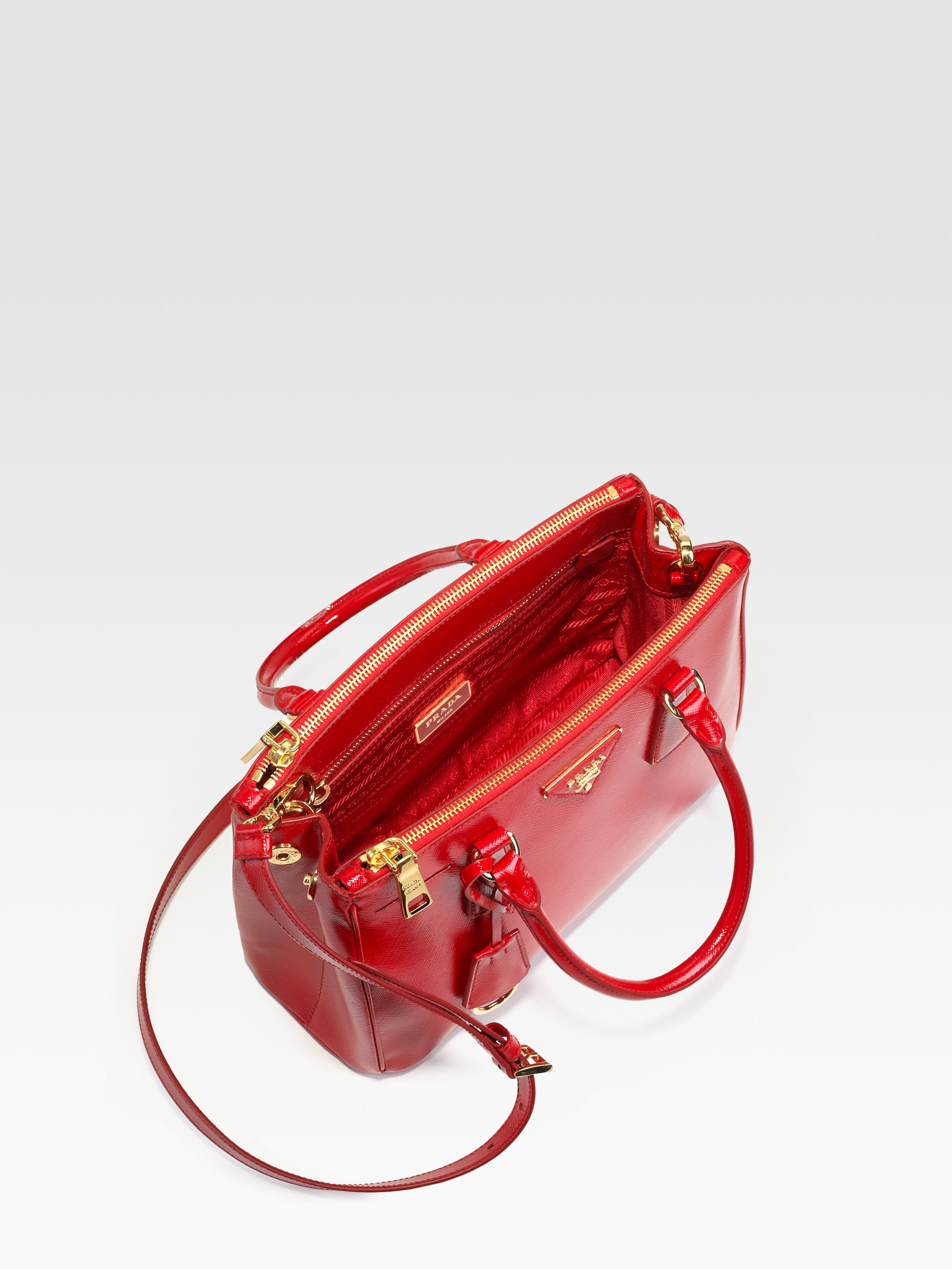 Prada Saffiano Vernice Tote Bag in Red | Lyst  