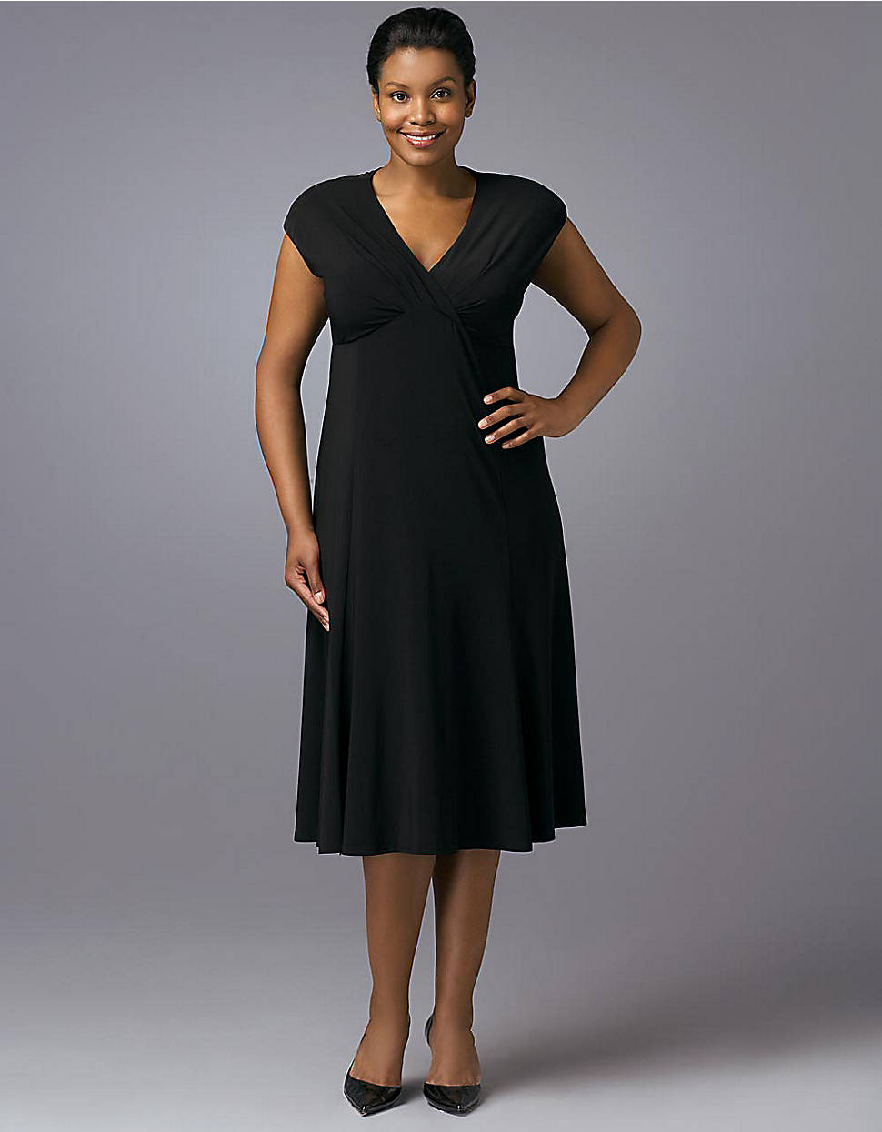 Jones New York Black Capsleeved Vneck Dress in Black | Lyst