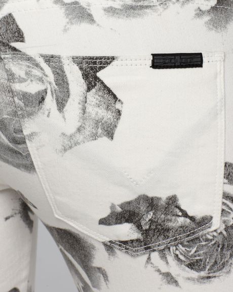 Hudson Jeans Leeloo Super Skinny Tuxedo Crop in Floral in White (black ...