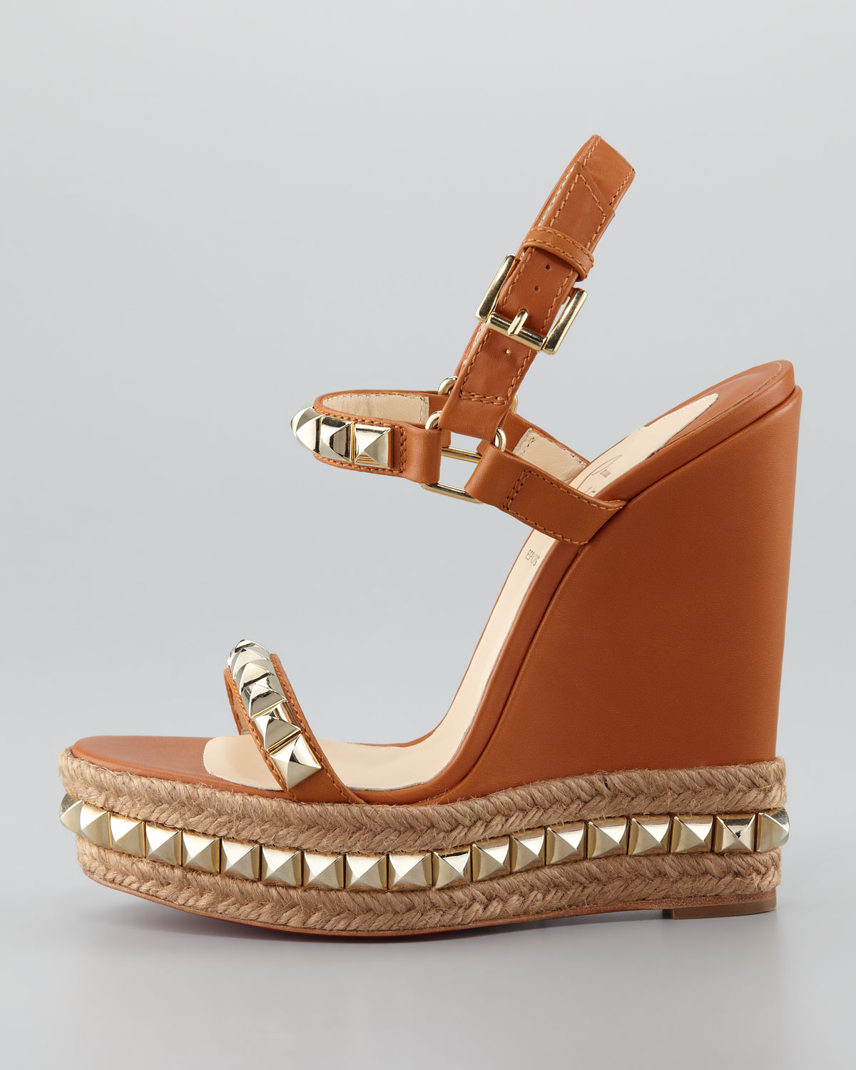 louboutin wedges nude