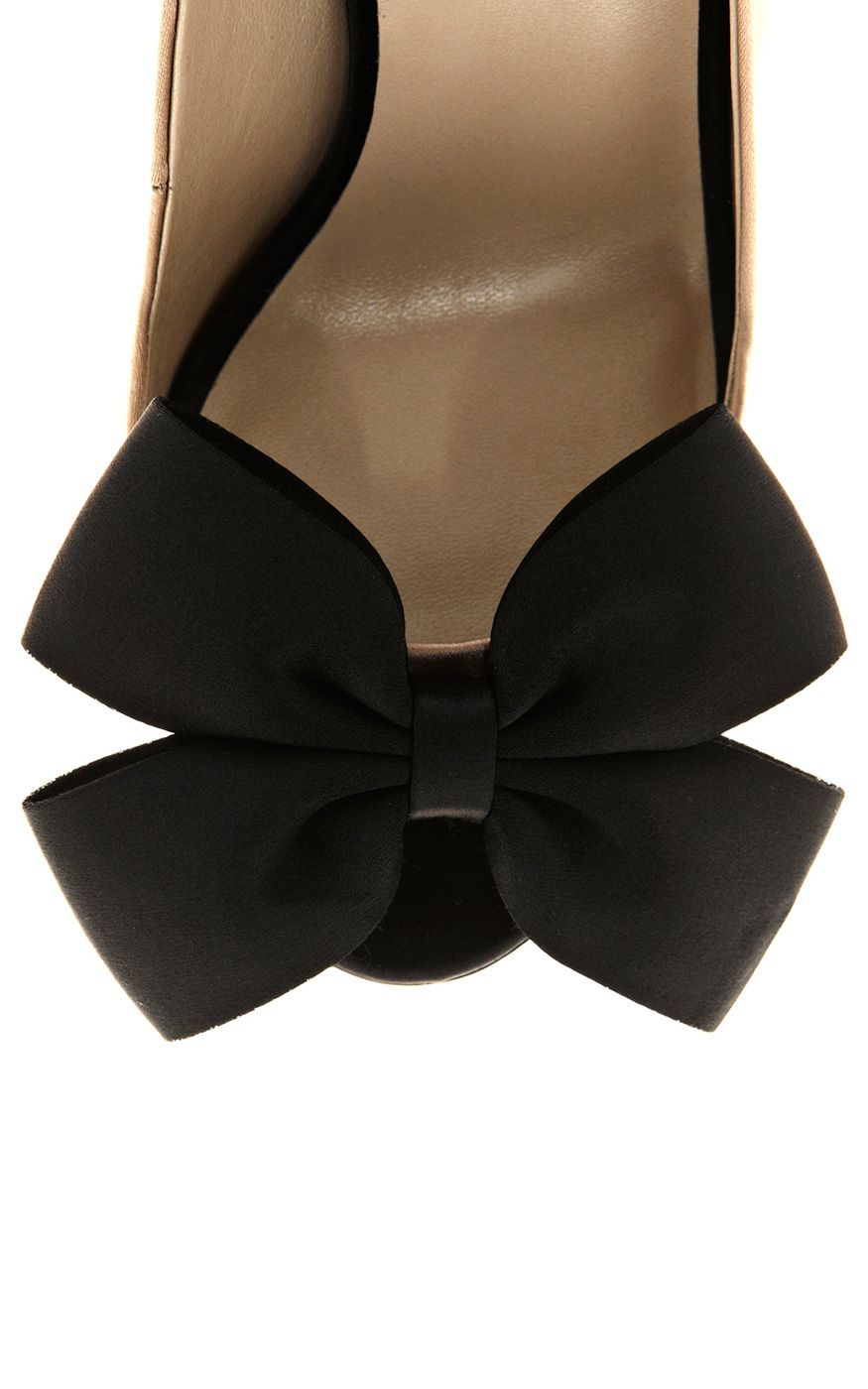 Karen millen Bow Collection Peep Toe Shoes in Black | Lyst