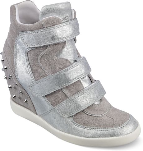Guess Hisalyn Wedge Sneakers in Silver | Lyst