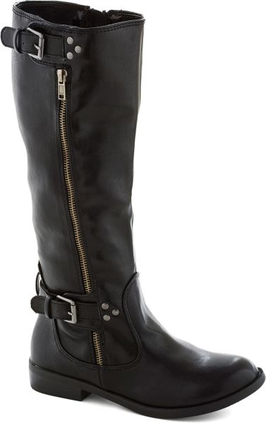 Modcloth Morning Meet Up Boot in Black | Lyst