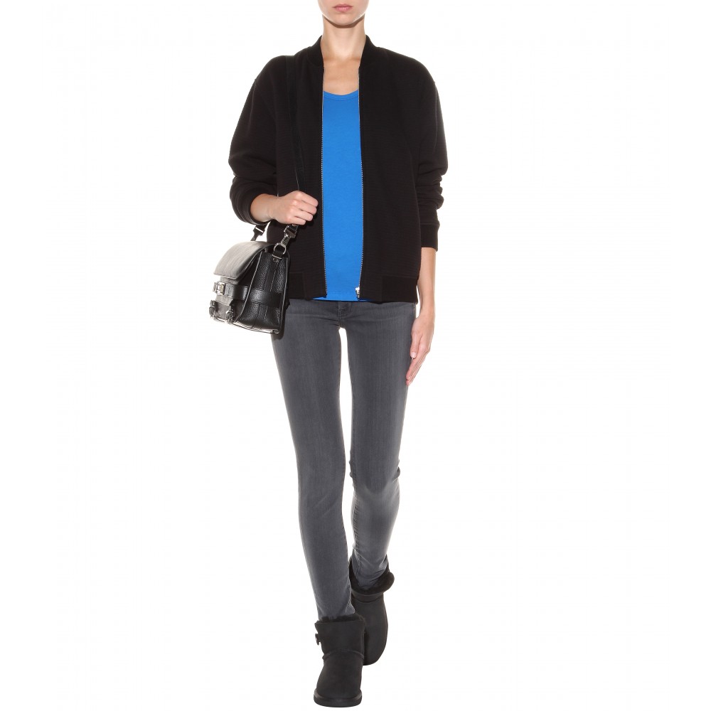 ugg mini black ugg mini black