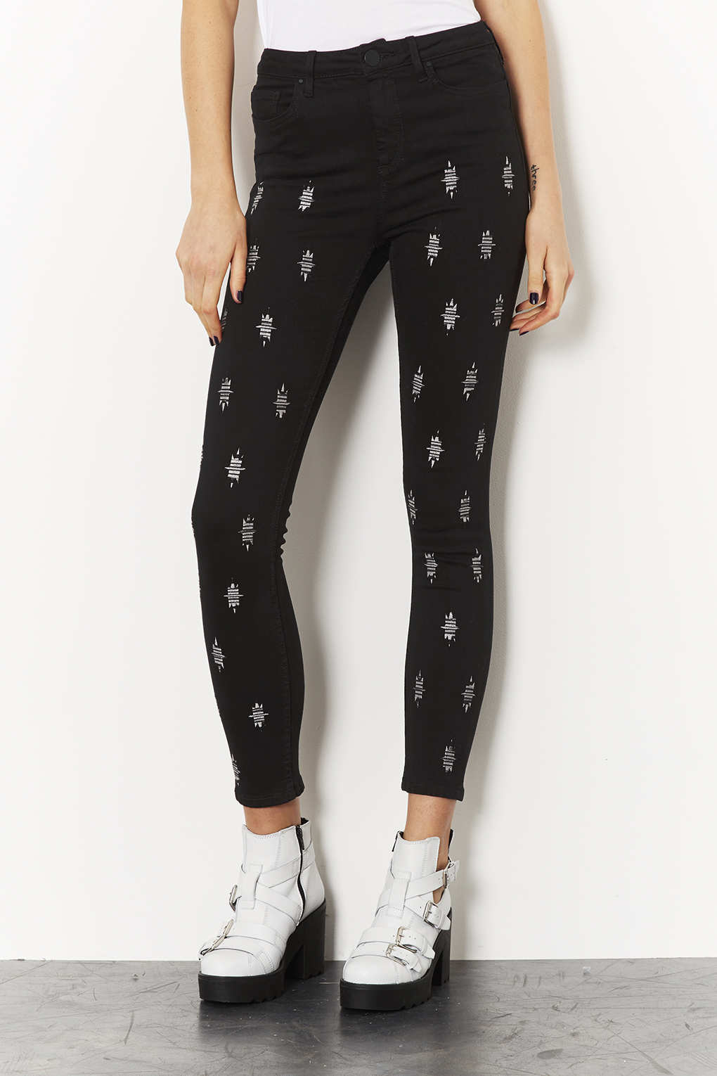 Lyst - Topshop Moto Embroidered Jamie Jeans in Black