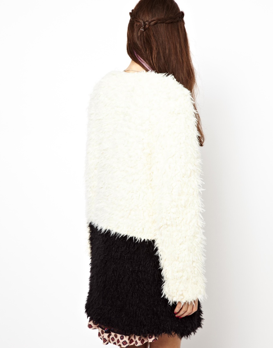 Minkpink Faux Fur Coat Tradingbasis Minkpink Faux Fur Coats Tradingbasis Boston Fashion Blog Blogger Street Style Cruella De Vil Coat