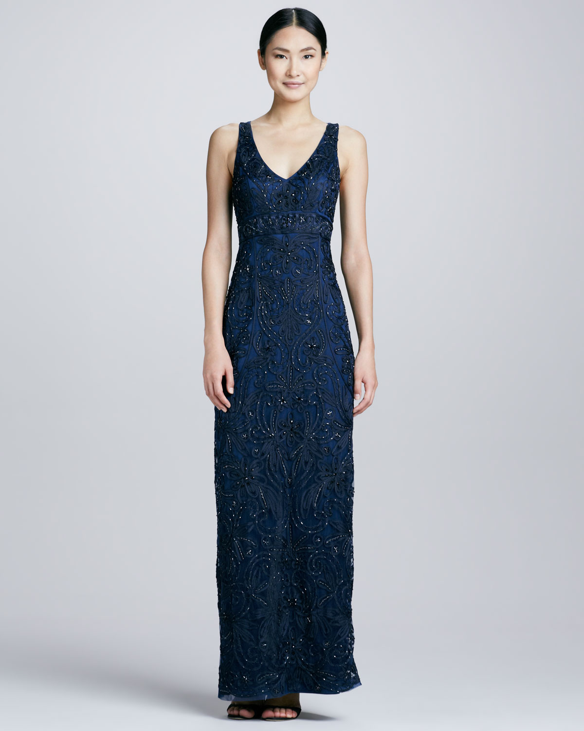 Lyst Sue Wong Embroidered Vneck Gown Navy In Blue Gallery