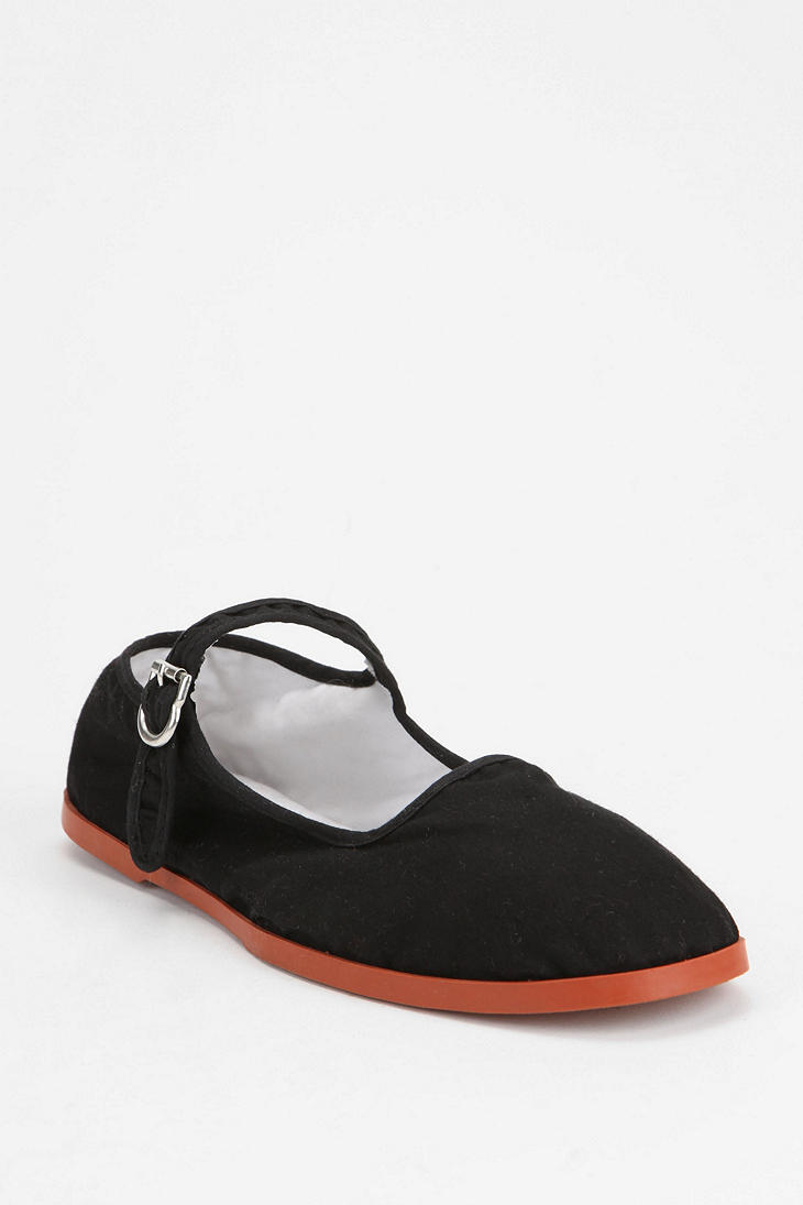 urban outfitters black mary janes