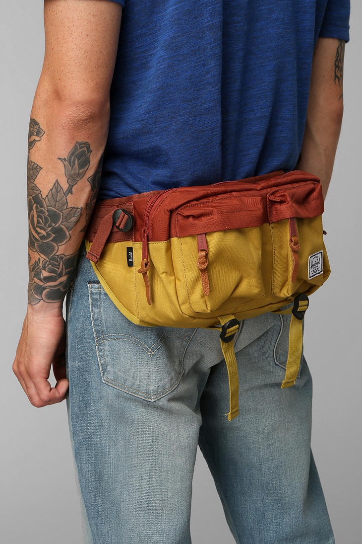 herschel 18 hip pack