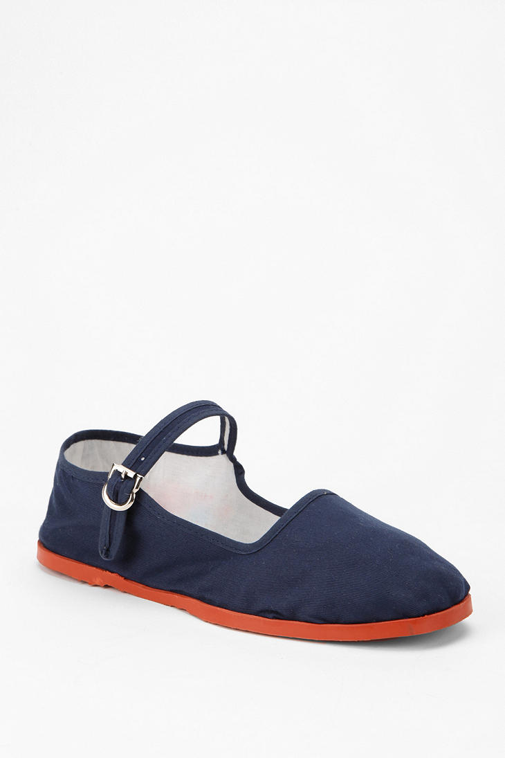 vans trek slip on online