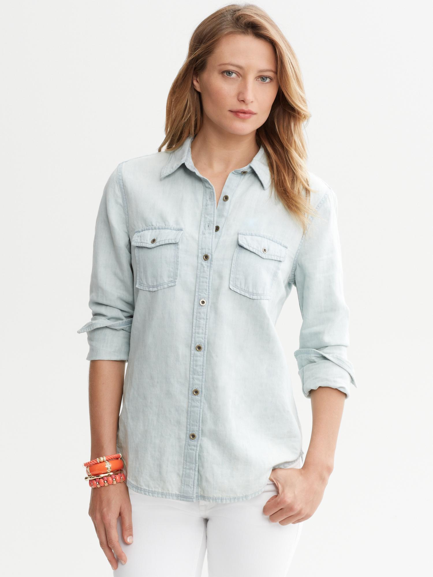Lyst Banana Republic Light Wash Denim Shirt In Blue Gallery
