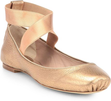 Chloé Metallic Leather Ballet Flats in Gold | Lyst