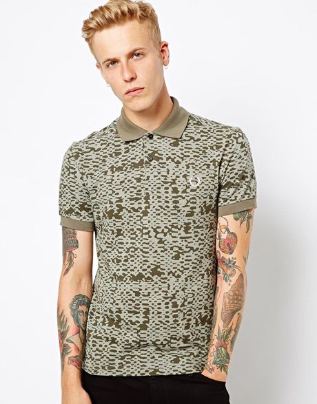 Fred Perry Laurel Wreath Polo with Camo Print in Green for Men | Lyst