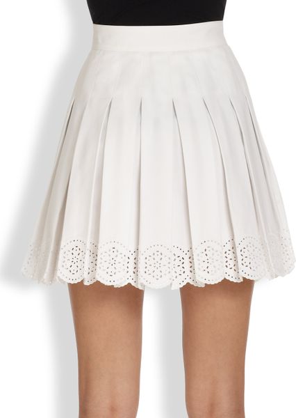 Alexander Mcqueen Pleated Eyelet Mini Skirt in White (OPTICAL WHITE) | Lyst