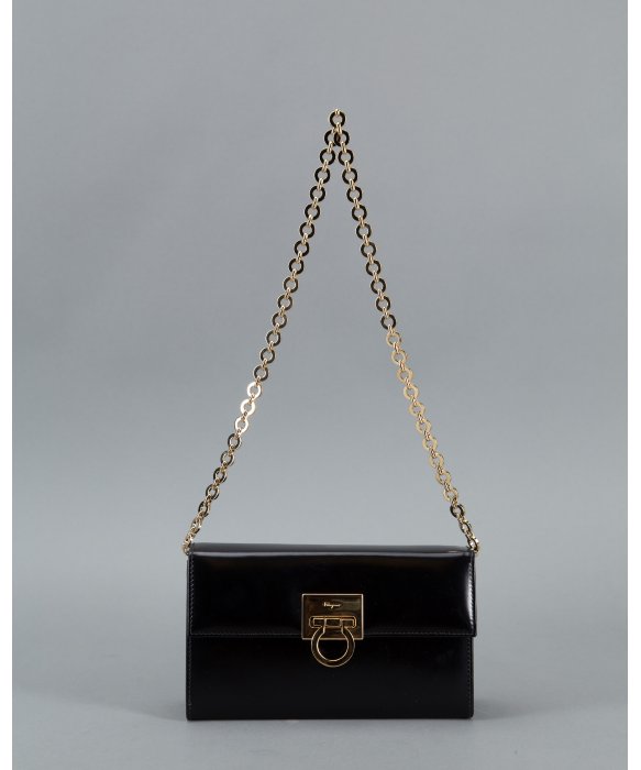 Lyst Ferragamo Black Leather Chain Vintage Shoulder Bag in Black