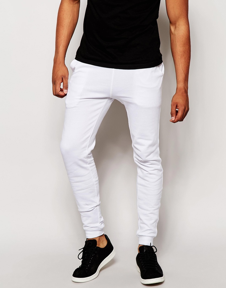 Мужские черно белые штаны. Белые штаны мужские. Белые брюки мужские. Белые джинсы мужские. Белые зауженные брюки мужские.
