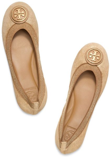 Tory Burch Caroline Metallic Ballet Flat in Beige (gold) | Lyst