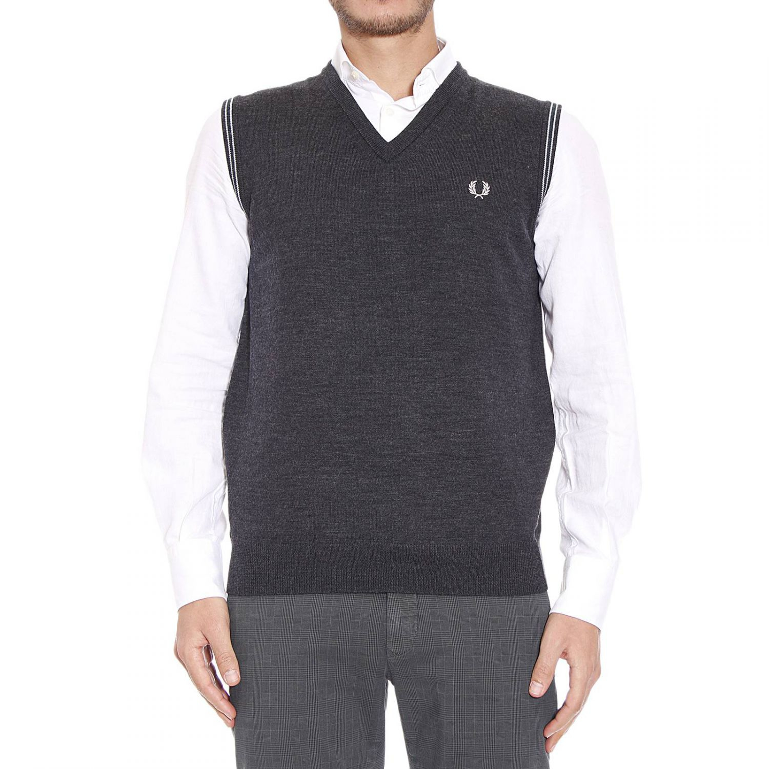 fred perry embroidered panel half zip sweat in grey